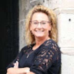 Meet your Posher, Melanie